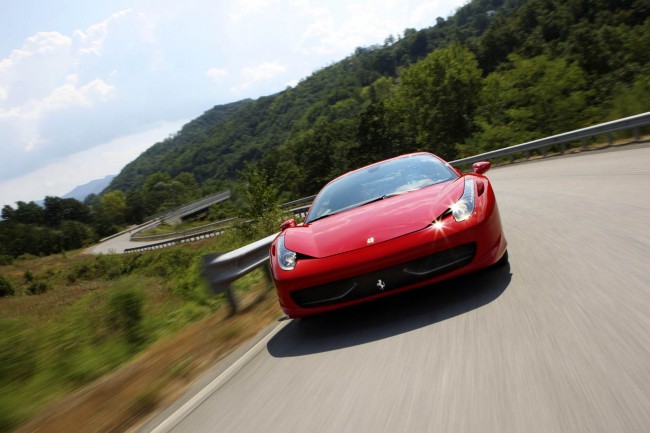 Video: Ferrari 458 Italia trailer and the making of it