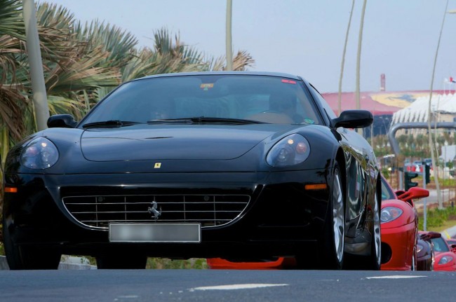Video and photos: Ferrari parade in the Emirates