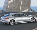 2010 Porsche Panamera Turbo 2 155x125 2011 BMW M5