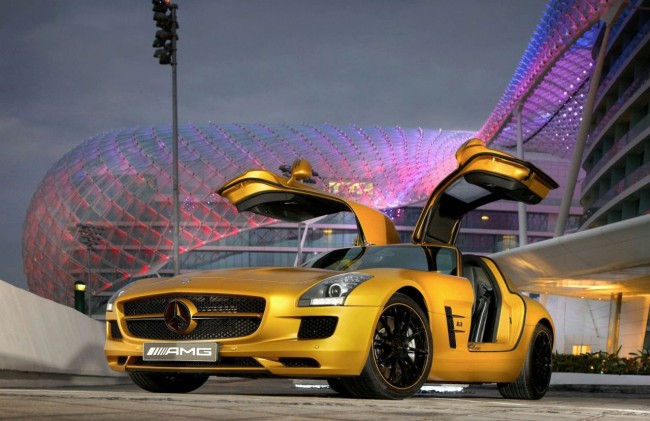 Dubai 2009: Mercedes-Benz SLS AMG ‘Desert Gold’